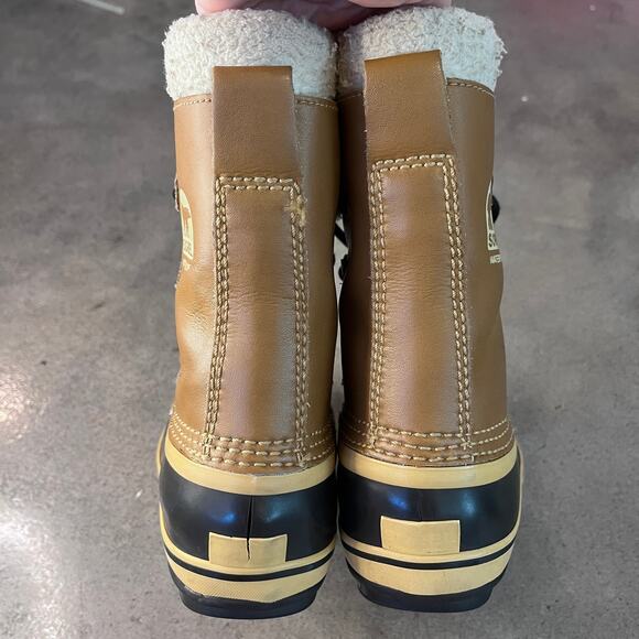 Sorel Caribou Brown Black Winter Snow boots Youth girls size 13 shoes waterproof - Picture 8 of 8